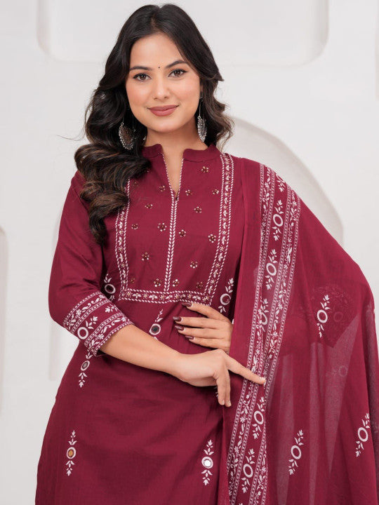Rajputana Camisa Women Ethnic Motifs Embroidered Pure Cotton Kurta Set Maroon – photo 4