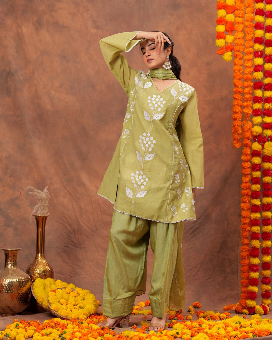 RAJPUTANA CAMISA Women Embroidered Pure Cotton Kurta Palazzo Dupatta Set - Green