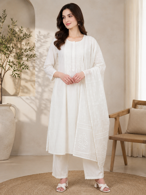 Rajputana Camisa White Cotton Embroidered Kurta Pant Dupatta Set - front