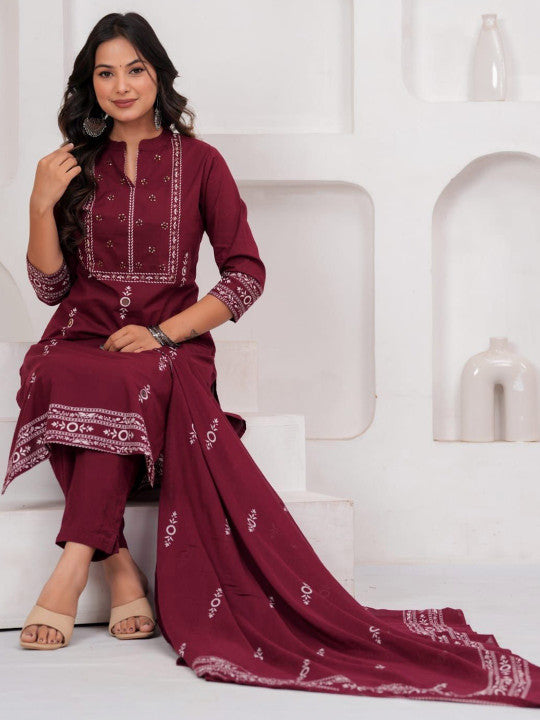 Rajputana Camisa Women Ethnic Motifs Embroidered Pure Cotton Kurta Set Maroon – photo 2
